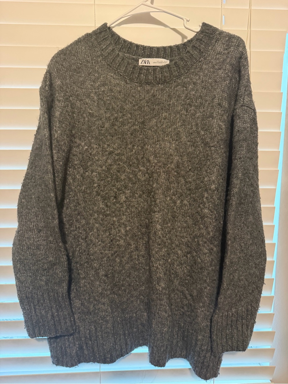 ZARA Men's Charcoal Gray Crewneck Sweater